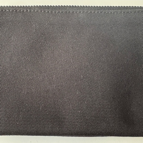 Lululemon Double Up Pouch Black Wristlet Wallet - Picture 2 of 3